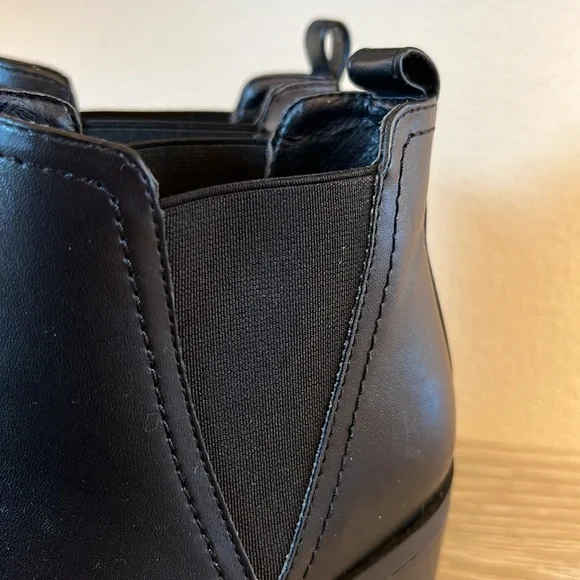 NWOT, Report Zerega Black Vegan Leather Ankle Booties - Picture 6 of 9